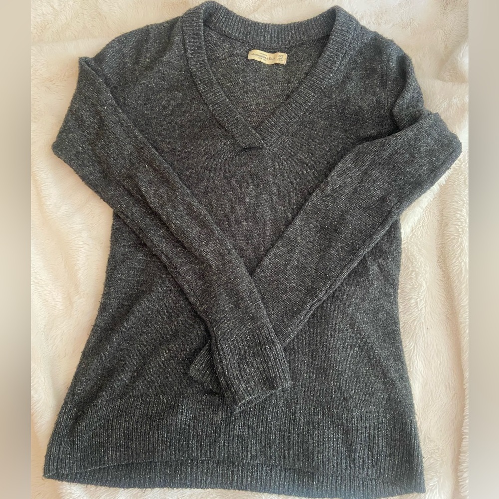 Abercrombie & Fitch sweater